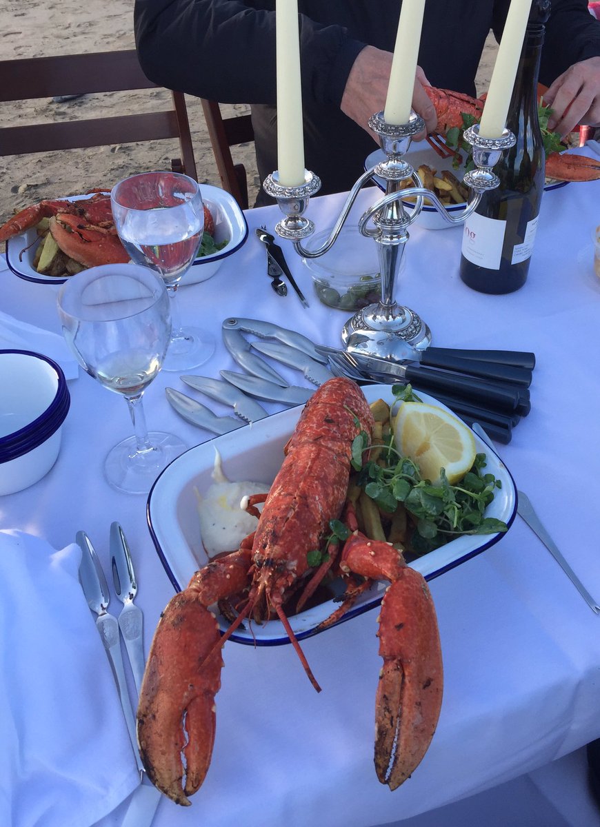PeterBooth55's tweet photo. Supper on the beach last night https://t.co/WZB5oYzmP0