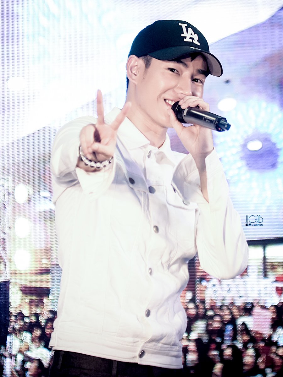 jigabphoto's tweet photo. [Pic] @peckpalit - ใต้ร่มพระบารมีจักรีวงศ์ @ ราชบุรี
>> https://t.co/Le1V0h3wLY
ส่งฮับ <3 #เป๊กผลิตโชค #palitgallery #peckpalit #jigabphoto https://t.co/YZypIlvDWt
