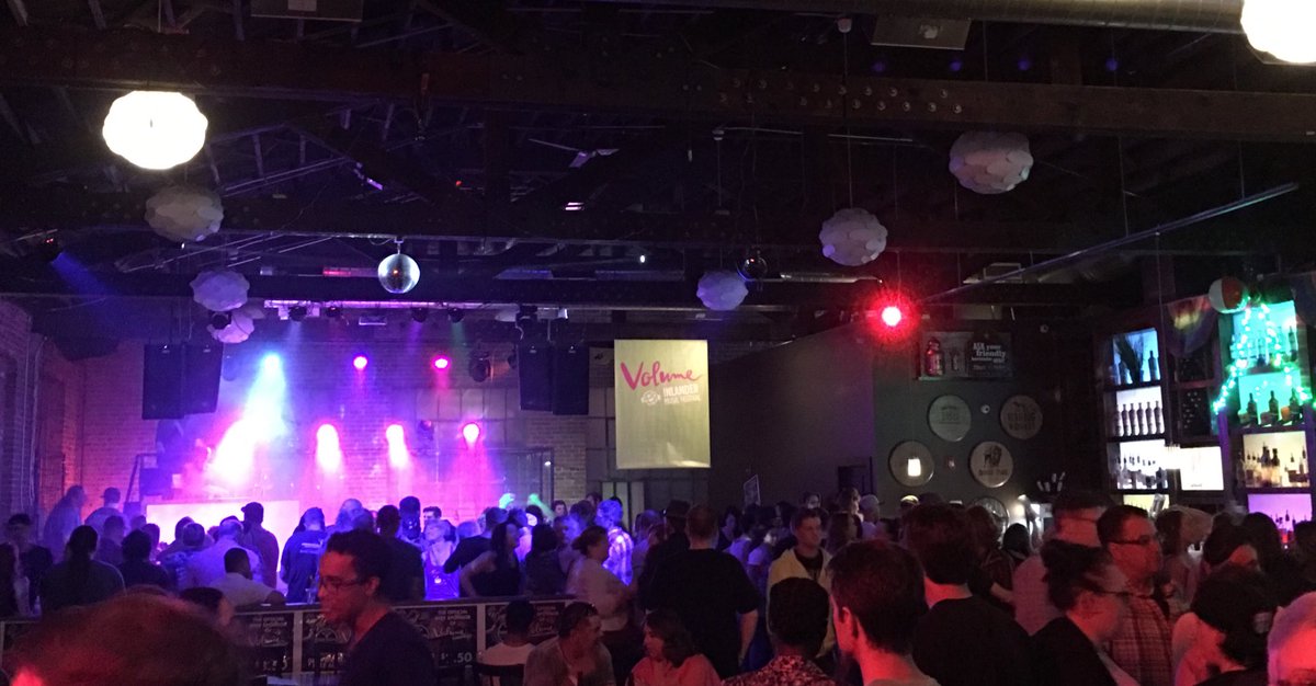danrobertsvoice's tweet photo. Look at the crowd for @ScarletParke at #NYNE last night in #Spokane. Great musicians! Lots of complicated changes in the music. #INVolume https://t.co/7I97Dw7H7r