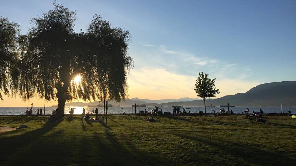 jcpartidas's tweet photo. Kitsilano Beach #iphoneography #mobilephotography #beach #kitsilano #kitsbeach 
#imagesofcanada #canada #exploreca… https://t.co/1LdYfWS7BW https://t.co/NbWnRQCpN6