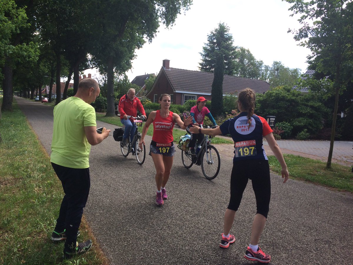 Stobje74's tweet photo. #roparun2017 #roparunteamlelystad #team197 
We zijn in Nederland! https://t.co/bBpTvYCMZ1