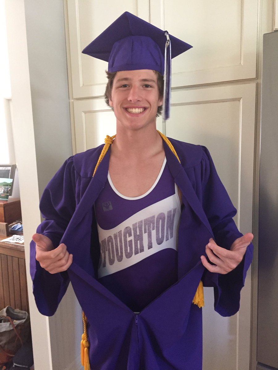 lizmenzer's tweet photo. Big Day for SHS grad @Tjenny98 and Class of 2017 #soarlikeaneagle #alwaysaviking #roryslittlebro #Fourthson https://t.co/1trO40R1AG