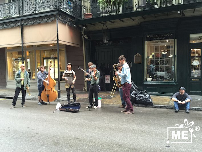 #gigeo #founder WhoLovesYou.ME #buskers #musicians #streetperformers 5018