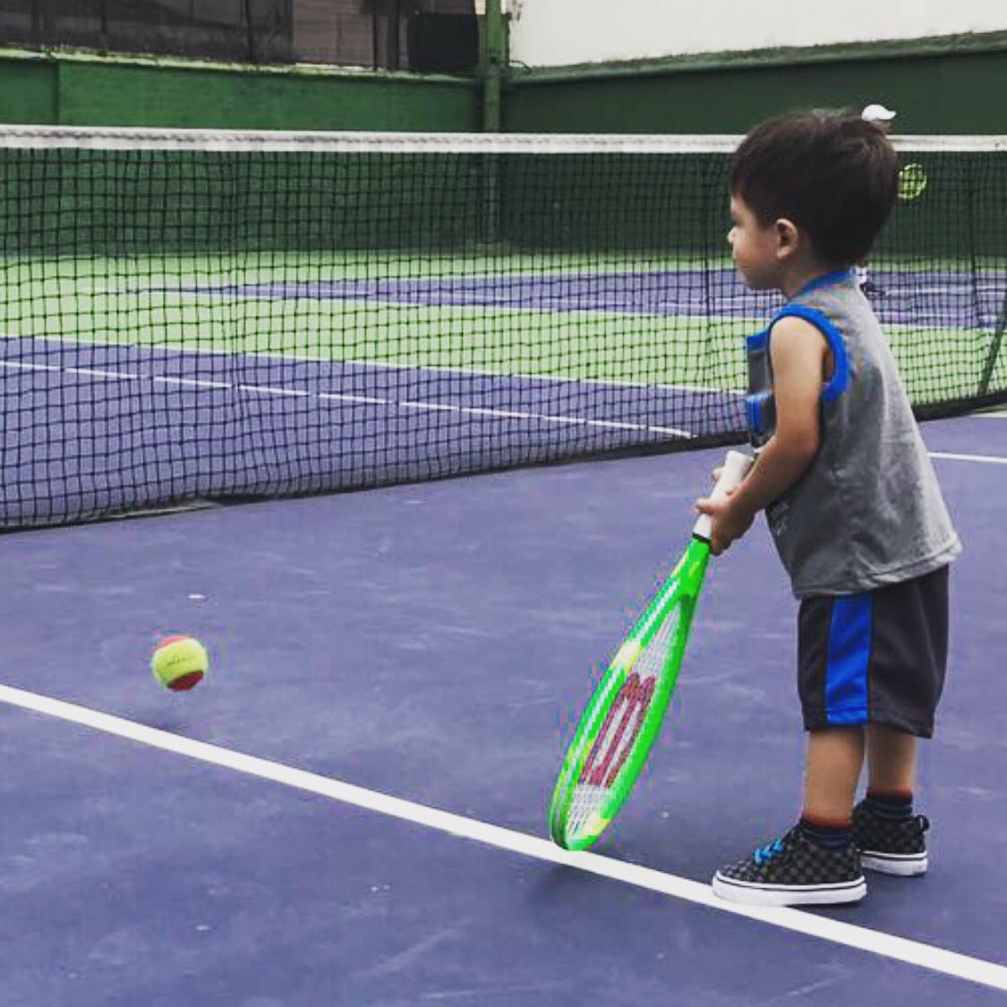 NicolasDLeon's tweet photo. My first #tennisexperience @TodoSobreTennis @TODOTENNIS3 @GerberLife @WilsonTennis https://t.co/rfZ0mgHPXf