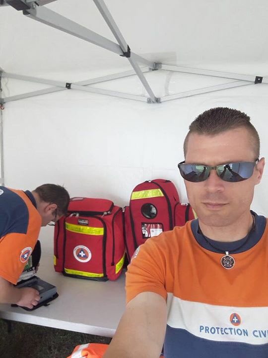 ADPC28's tweet photo. Deux bénévoles ont pris la route ce matin pour se rendre sur les Yvelines pour le festi'ville. https://t.co/qtNVrfudEG
