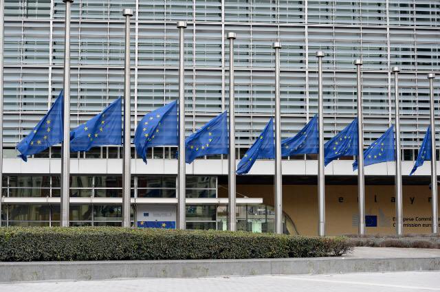 EUMichaelRyan's tweet photo. Sadly, EU flag @EUinRW will again be at half mast for terror attack victims, in London, Manchester, France, Sweden, Germany ..Kabul, Baghdad https://t.co/RHp0QDg49f