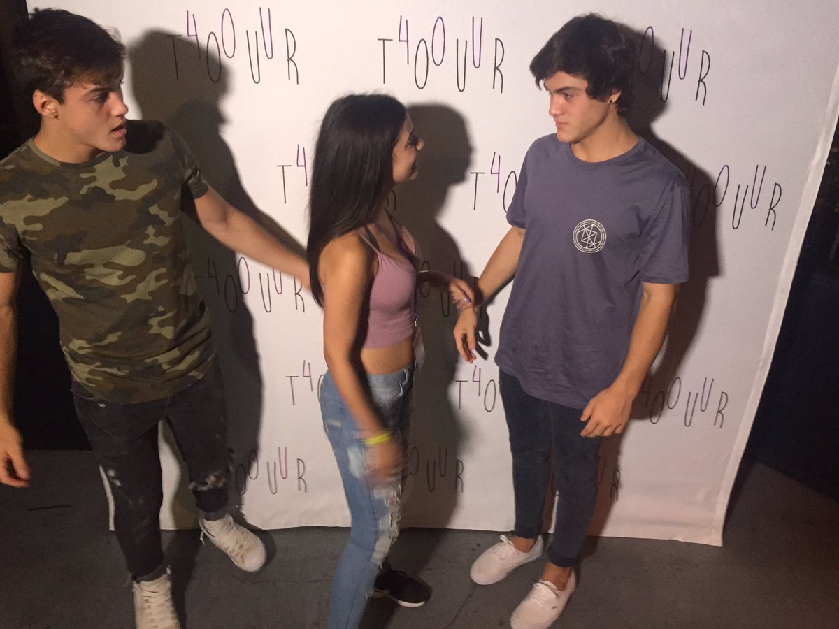 kmgdancer101's tweet photo. @GraysonDolan @EthanDolan I met you guys at the 4OU Tour last year💞 https://t.co/Yi1LmO096M