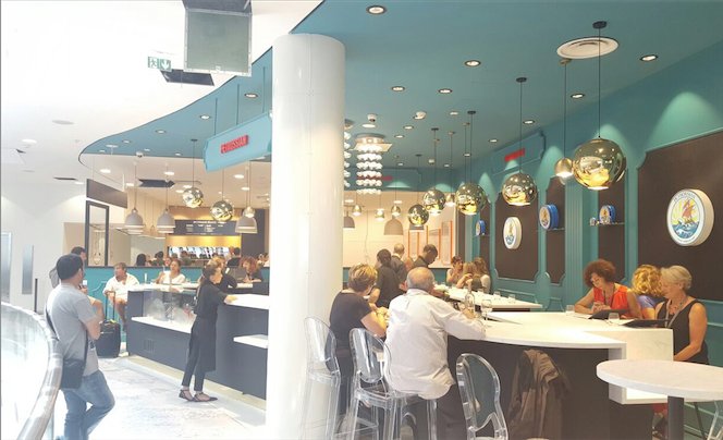 Petrossianparis's tweet photo. La boutique #Petrossian de l'#aéroport de #Nice-Côte d'Azur est ouverte. Une escale gastronomique parfaite avant ou après votre vol ! https://t.co/q7E8c3CqpO