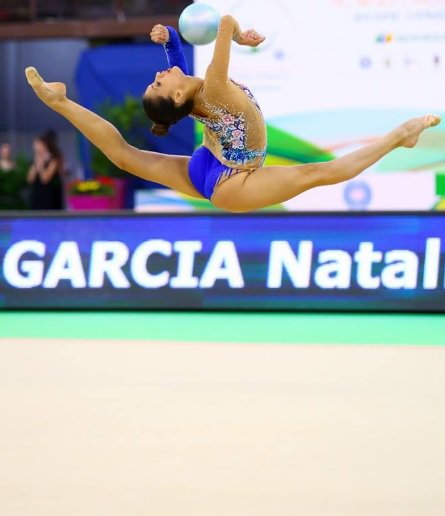 elSuperHincha's tweet photo. #GimnasiaRítmica 🤸‍♀️ @nataliagarcia05 finaliza 5ª en Pelota y 6ª en Cinta #RG_WCupESP 2017. Se viene un futuro muy prometedor. ¡Vamos! https://t.co/5kCvBYpaJf