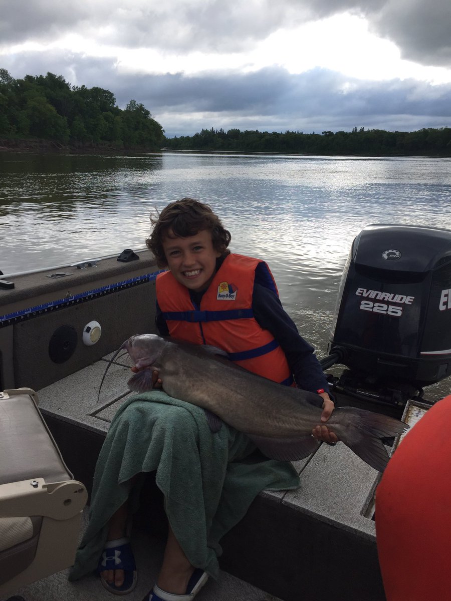ChadKoscielny's tweet photo. Great morning cat fishing with the boys! Thx @cateyeoutfitter #masteranglers https://t.co/SHb7WGwQho