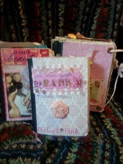 NotebookStories's tweet photo. From the archive: Notebook Addict of the Week: Cindy (Wi https://t.co/qCCuiXVpPl #addictoftheweek #art #creativity https://t.co/CPknRpTjGW