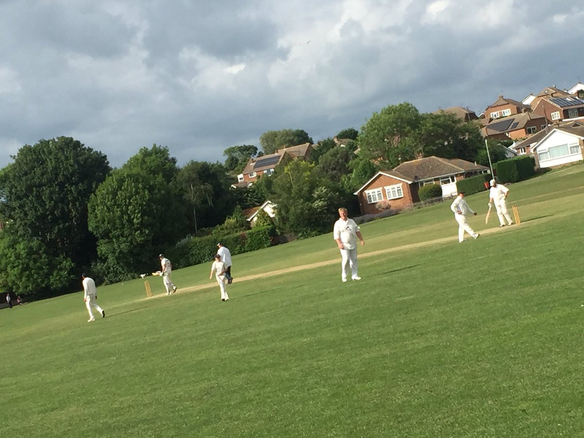 StNicsAndSarre's tweet photo. Lovely little 7 wicket win today Vs @LittlebourneCC ! Well done boys, Up the Weasels! #KVCL #cricket https://t.co/1d0np33DDc