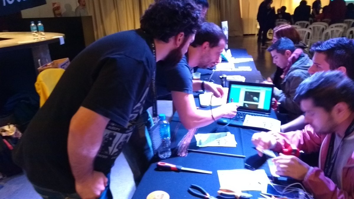 hamping_org's tweet photo. @andseccon #hamping #Andsec17 #andsec #redeslibres #comunidad https://t.co/4IHSLZYwl3