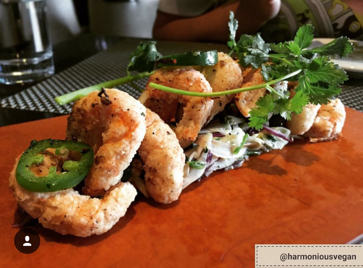 Salt &amp; pepper #vegan shrimp from <a href="/AuLacRestaurant/">Au Lac Restaurant</a> in #LosAngeles! 🙆‍♂️🌱😊 #fishfree #vegetarian #fisharefriendsnotfood