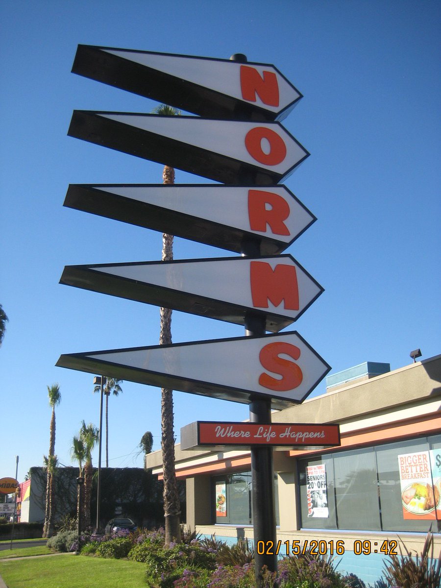 normsrestaurant's tweet photo. A casual dining #SoCal tradition, #NORMS has been the go-to neighborhood destination since 1949. https://t.co/r0j9RVXJYp #NormsIsSoCal https://t.co/YBJFqIll8P