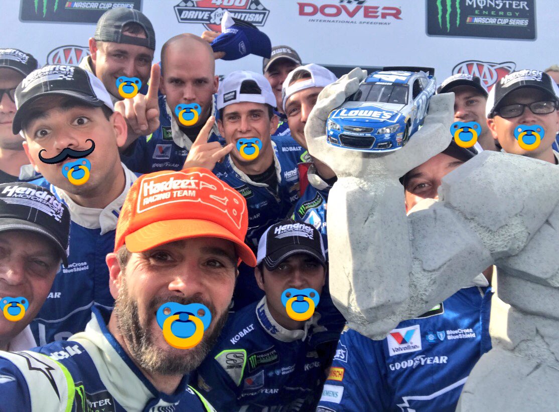 4fuckit's tweet photo. The Passafire Squad #nascar #doverinternationalspeedway 👐🏻 https://t.co/CNazRbujBL