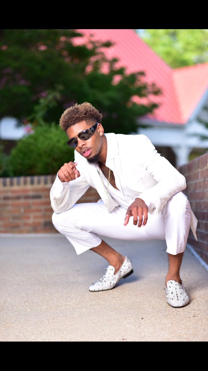 thereal5live's tweet photo. Red Bottoms Think I'm Steppin On Ketchup🤧 #PotomacProm https://t.co/ukw42fLexH