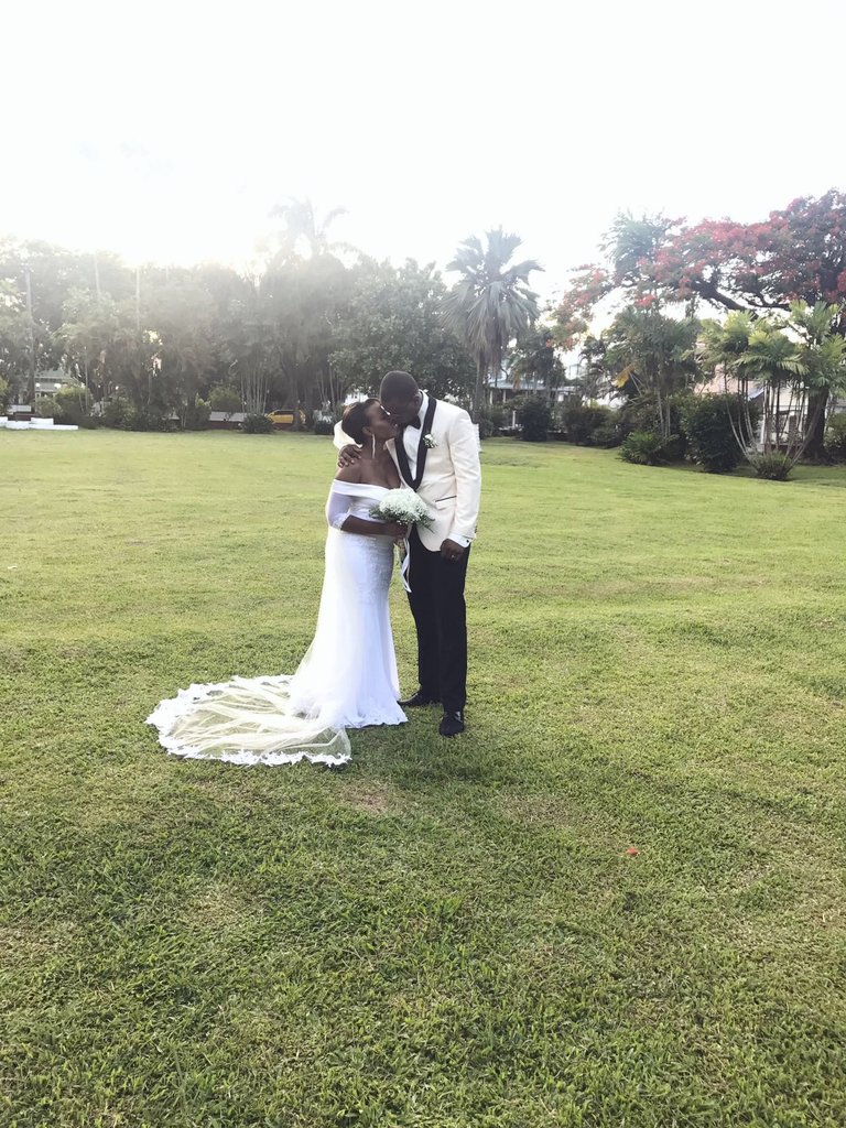 lubarnwell's tweet photo. ๐ โค Still on a high! #LoveandCricket #MeetTheBarnwells #GameTimeBarnwell https://t.co/bVqS70gsGW