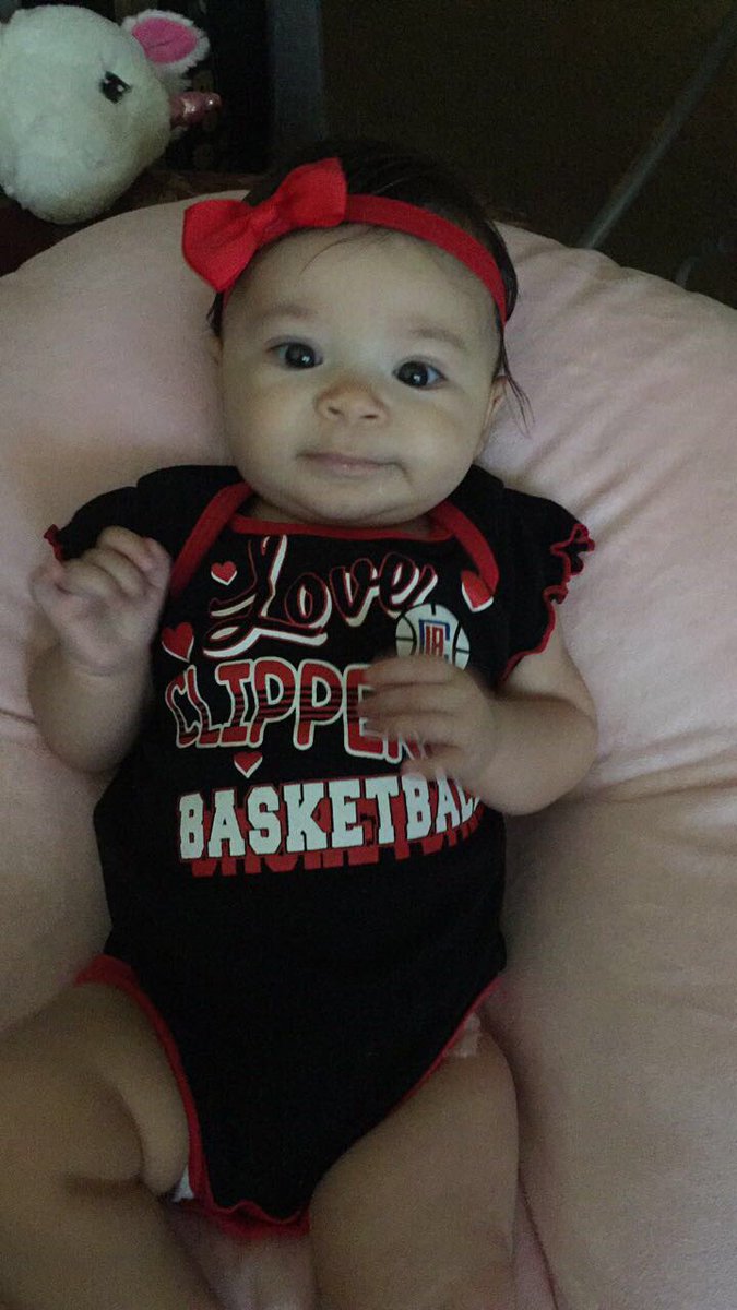 JeronimoMaMa's tweet photo. Clipper fan in the making! ⛹🏻‍♀️#clippernation #lobcity #goclippers  #IreneRose #ClipperPride @LAClippers https://t.co/zsIrb2Ggfr