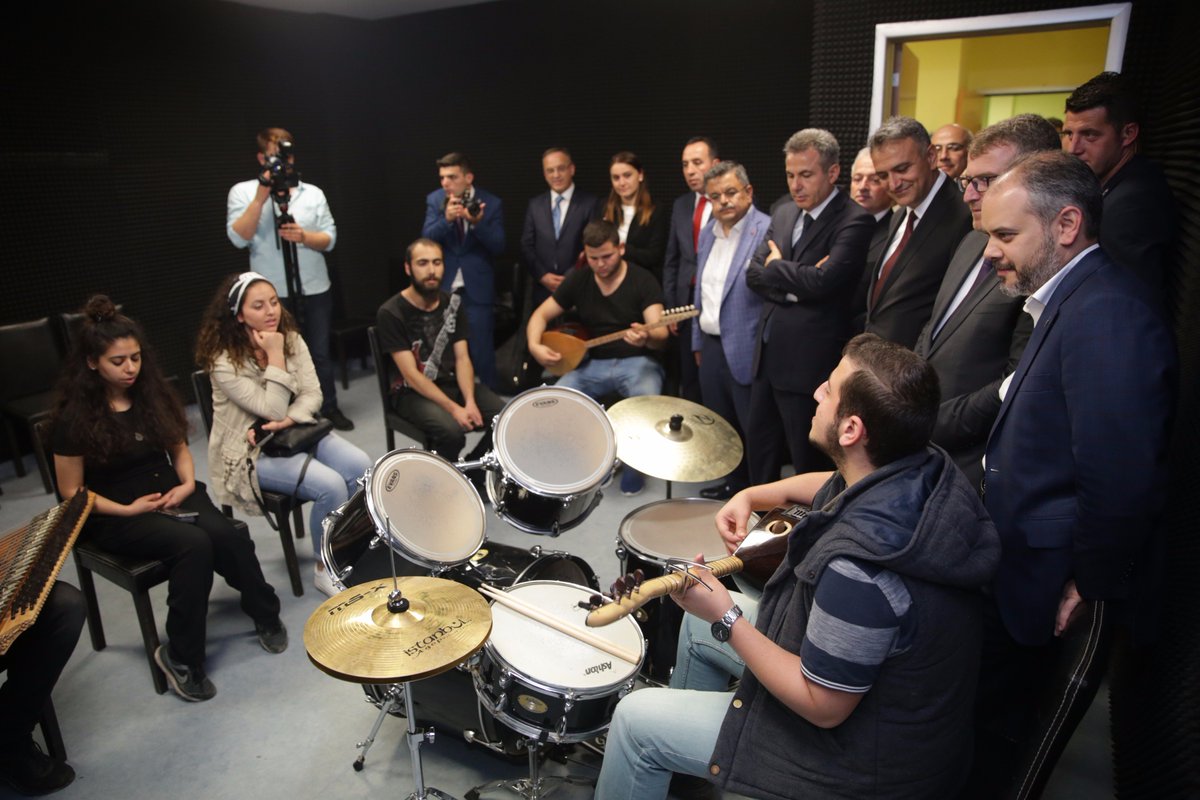 Gençlik Ve Spor Bakanı Kılıç Bilecik'te

gsb.gov.tr/HaberDetaylari…