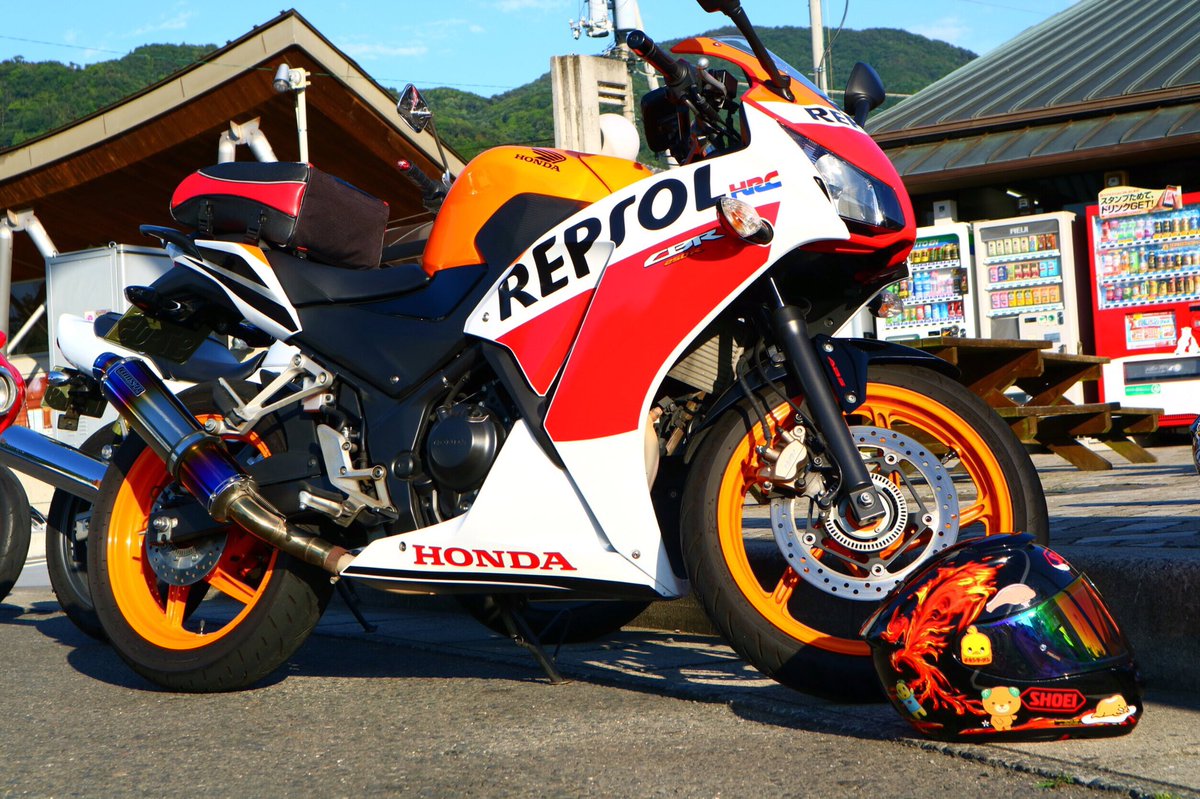 NNCT_motorcycle's tweet photo. 【活動報告】
OBは今日も元気に行きています✋
ひっさびさに香川に✌卒業ツー以来！
前々日はナイトツーへ！ https://t.co/2gLmDGh1NA
