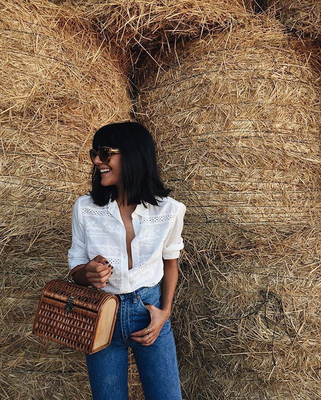 RevistaTooMuch's tweet photo. Reutilizar lo que tanto nos encantó unos cuantos veranos atrás, no tiene nada de malo. Regresan los bolsos de #mimbre. #TooMuchModa https://t.co/xMMRodJUw5