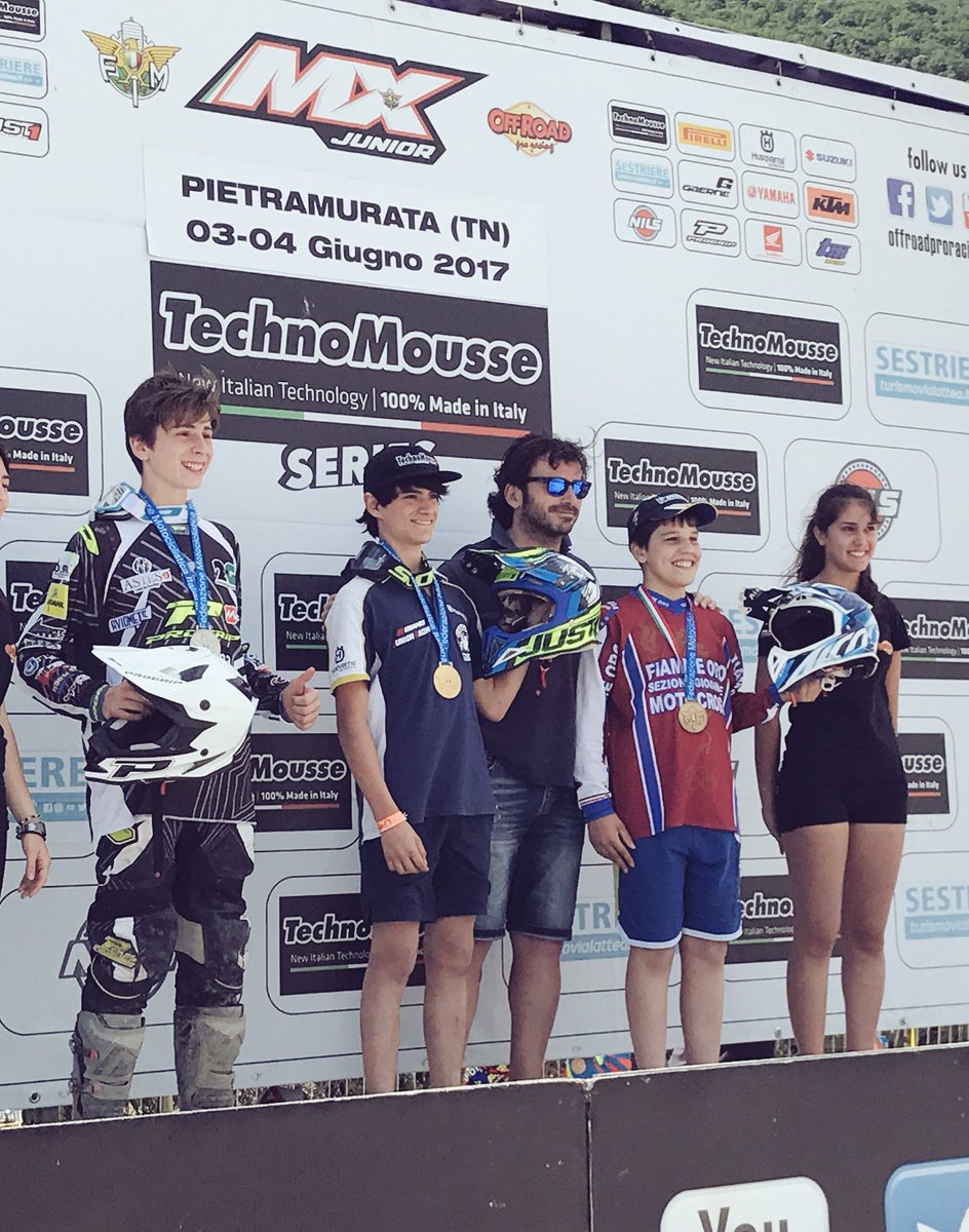 BRAVI👏🏻ragazzi della Sezione Giovanile FIAMME ORO area Nord🥇Gaspari A 🥉Rossi A🇮🇹ora pensiamo alle finali ✊🏻💨💪🏻💨<a href="/poliziadistato/">Polizia di Stato</a> <a href="/AirohHelmet/">Airoh</a>