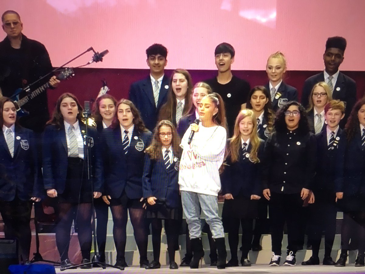 Awesome to see <a href="/ParrsWoodHigh/">Parrs Wood High</a> take the stage at #onelovemanchester amazing work!