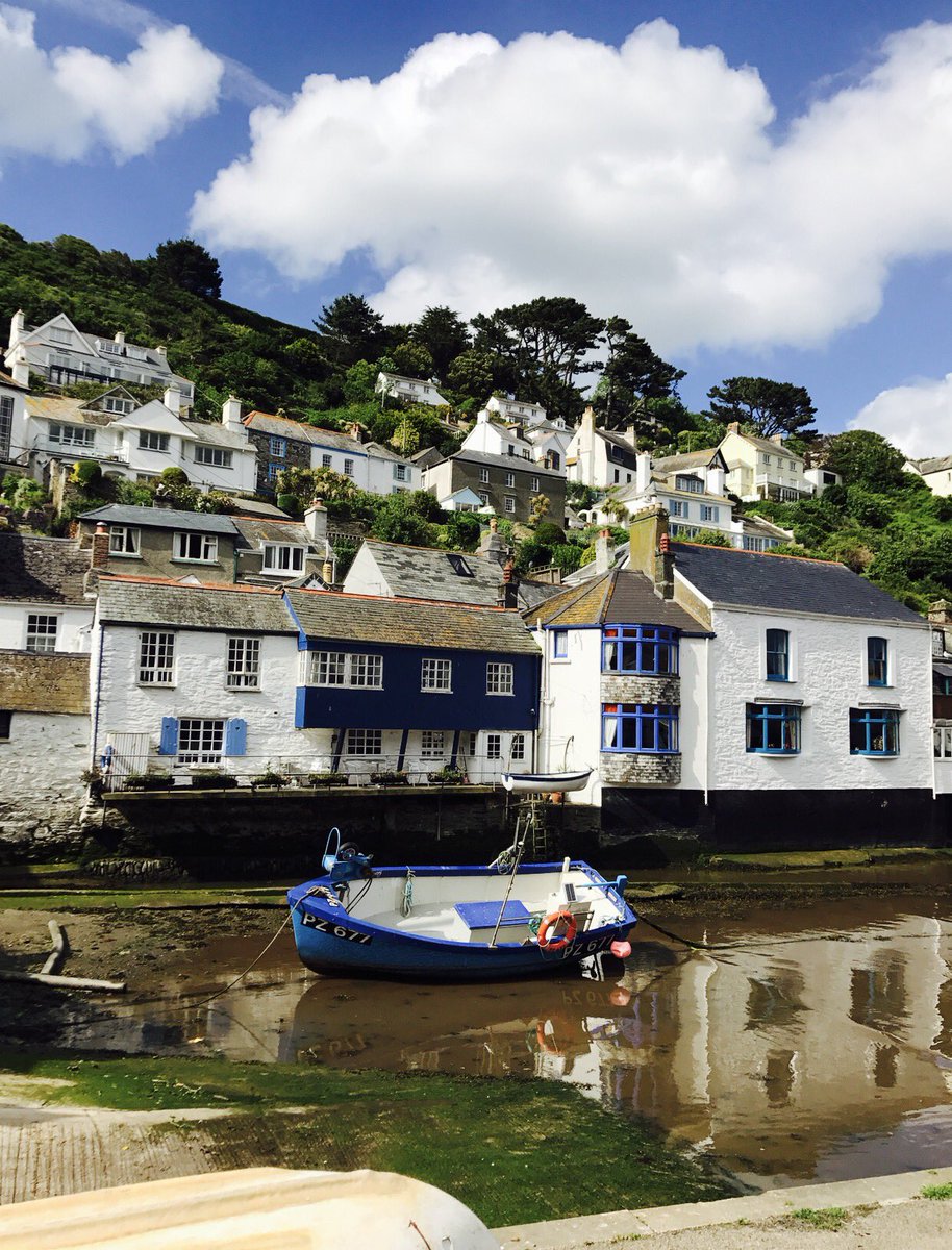 JamesBendix's tweet photo. Few pics of what was supposed to be alazy Sunday #Polperro an incredibly quaint little fishing village and #TheBluePeter the last pub b4 π«π· https://t.co/RBJWTNcba0