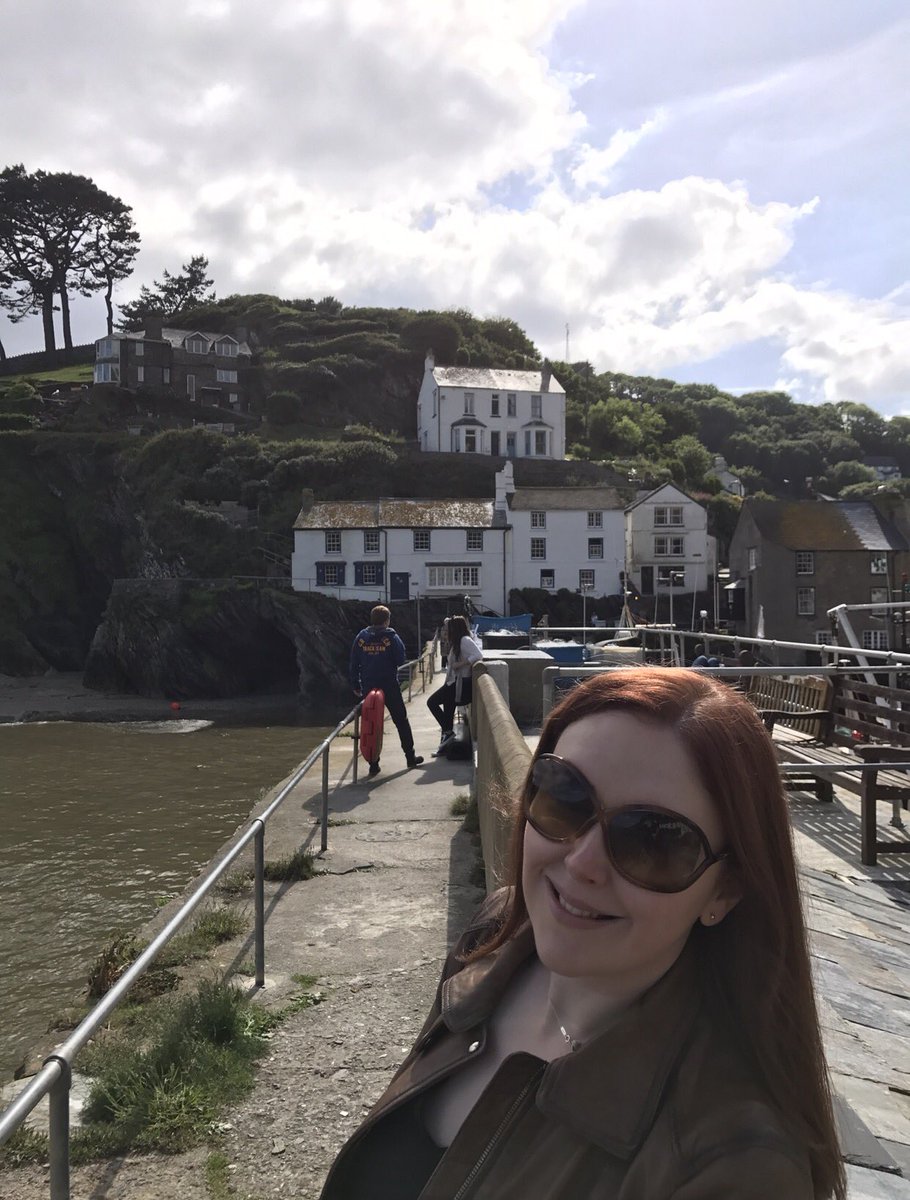 JamesBendix's tweet photo. Few pics of what was supposed to be alazy Sunday #Polperro an incredibly quaint little fishing village and #TheBluePeter the last pub b4 π«π· https://t.co/RBJWTNcba0
