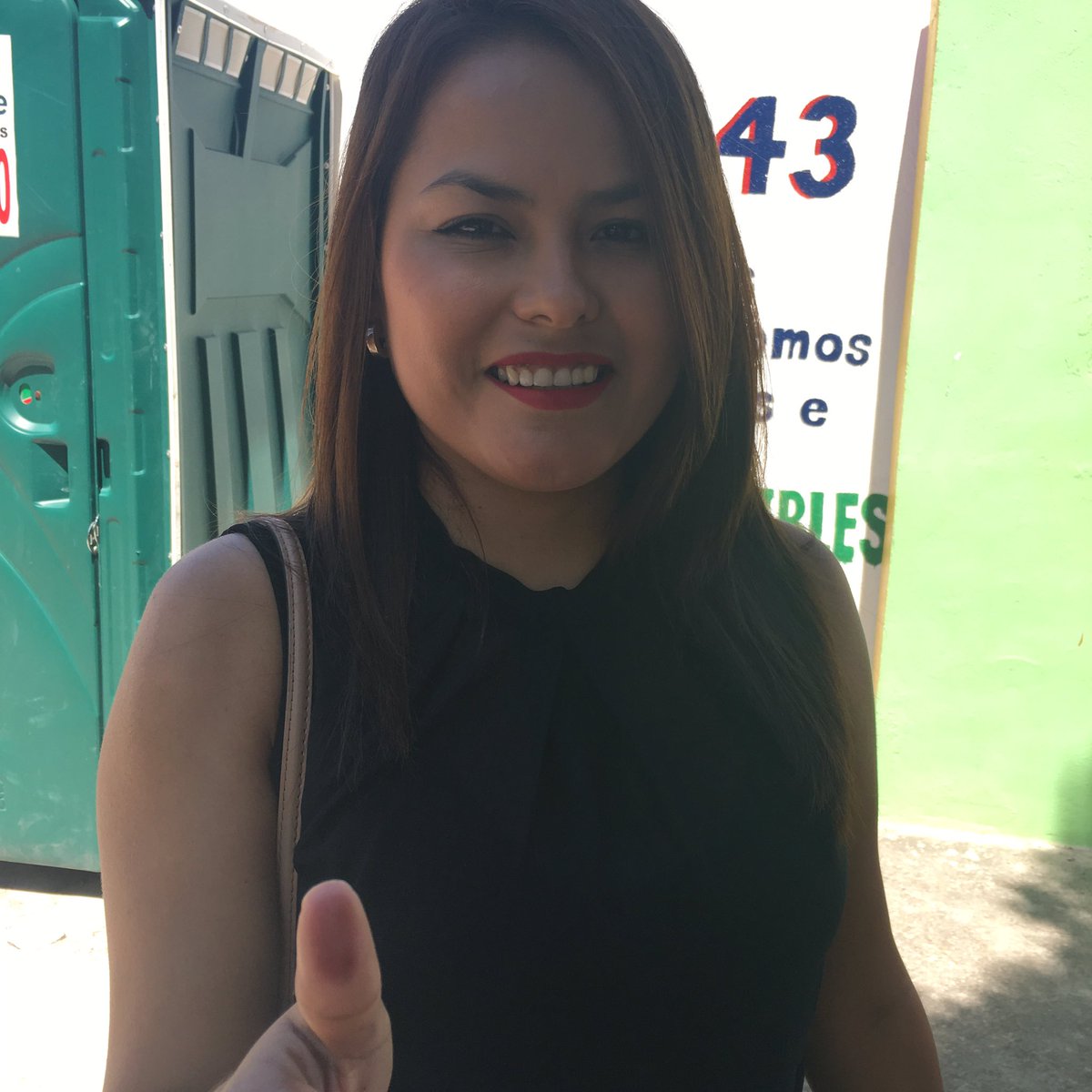 Adri7909Alicia's tweet photo. Yo ya elegí y tu? #yoconlariza #yoconlenin #yoconmemo #yoporelcambio #votaUDC https://t.co/BNNPE2anej