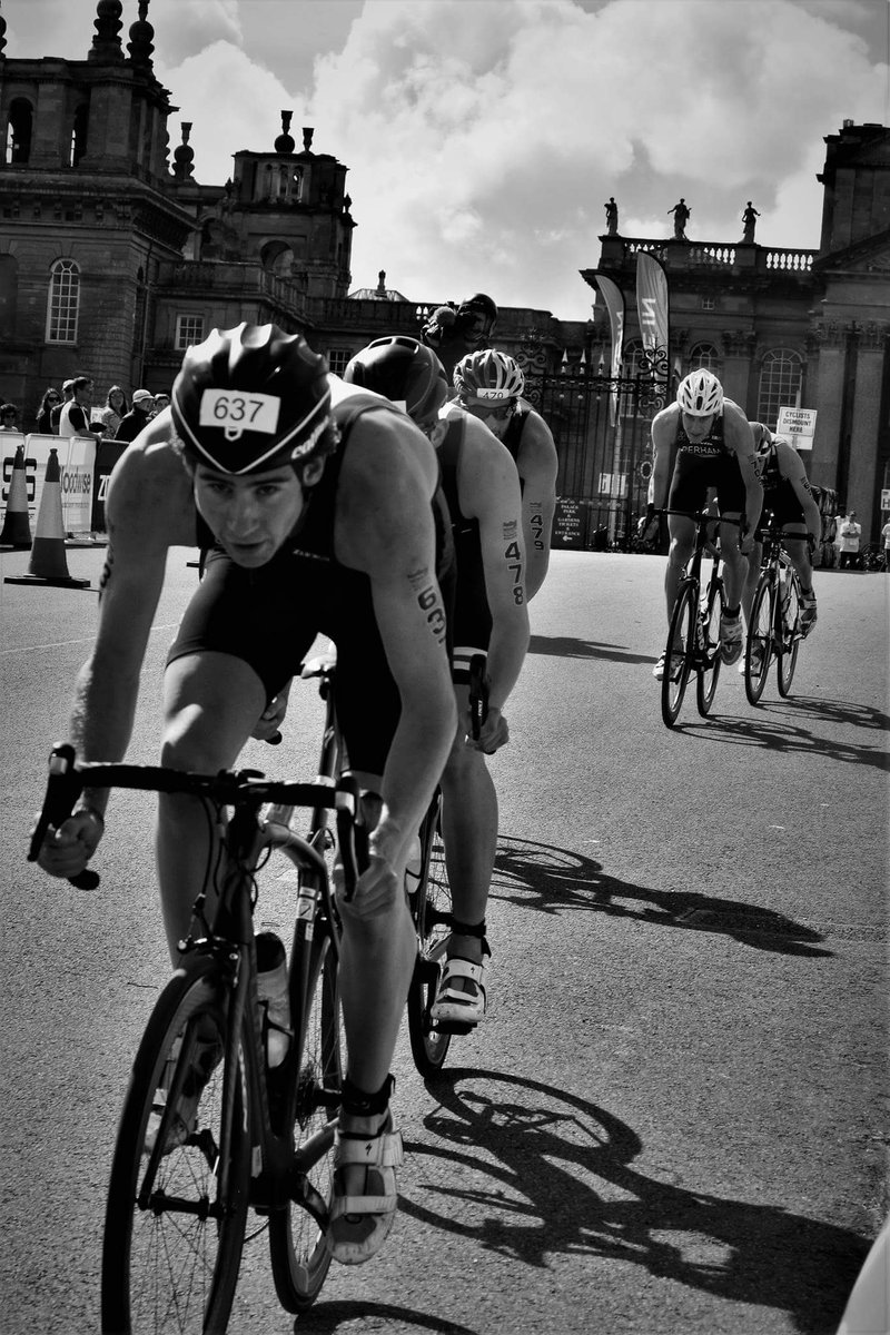 AliRRRogers's tweet photo. Enjoyable day racing @BlenheimTri today. Cheers lads https://t.co/LemhcjcNLj