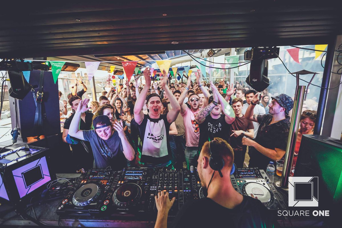 SquareOneHQ's tweet photo. Our #SummerRooftopParty was pretty special, shouts to you all &amp; @Cyantific3000 @Pola_Bryson @Riyamusic @MCTempza @CharlHaining @Ruthless_Mc https://t.co/VL618gGdmW
