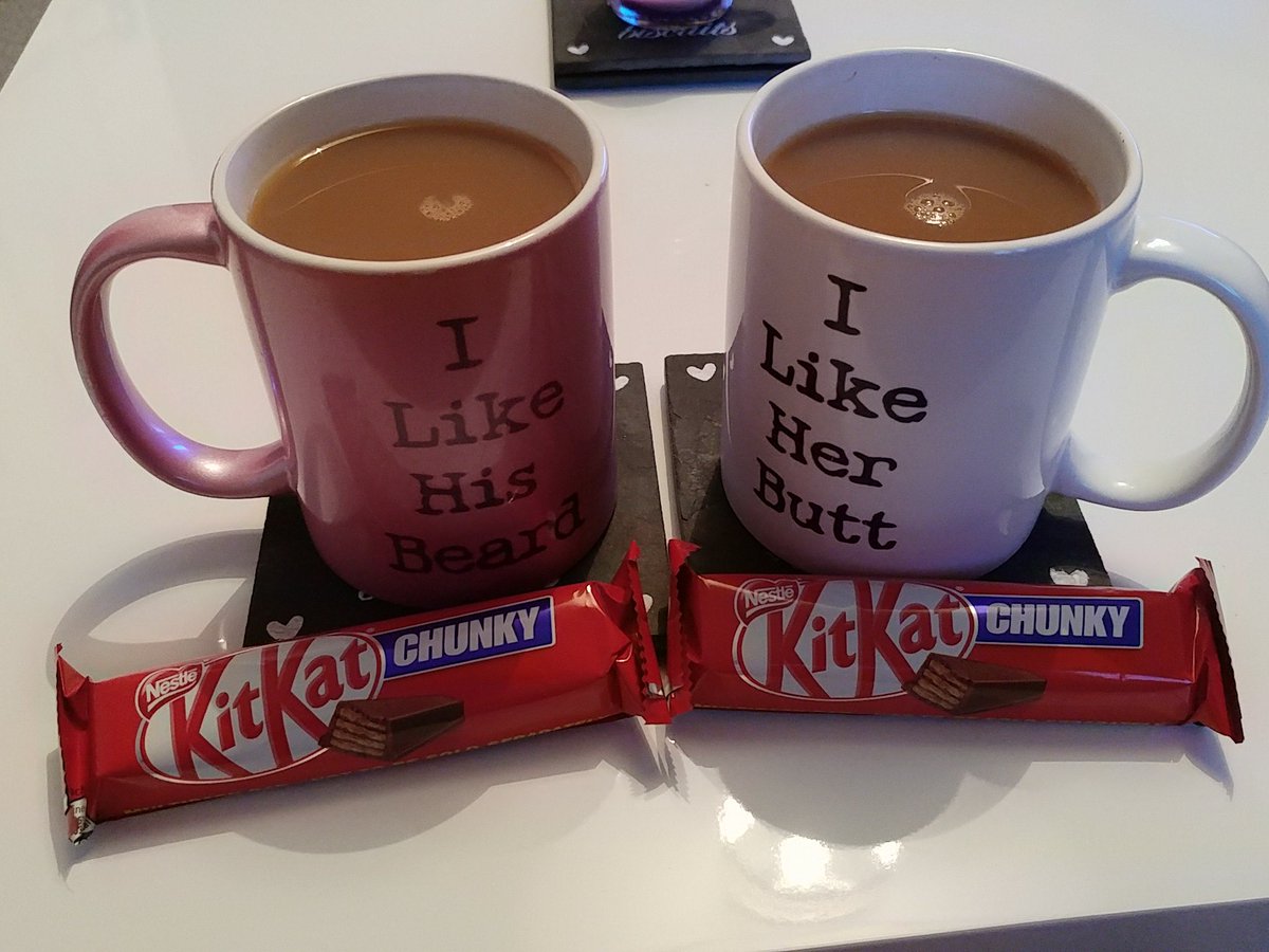 GhostDogg18's tweet photo. His and hers tea and @KITKAT which is fast becoming my favourite chocolate! #mybreak #ourbreak #tea #kitkat #takeabreak #useitasastraw https://t.co/Qy90bL5K31