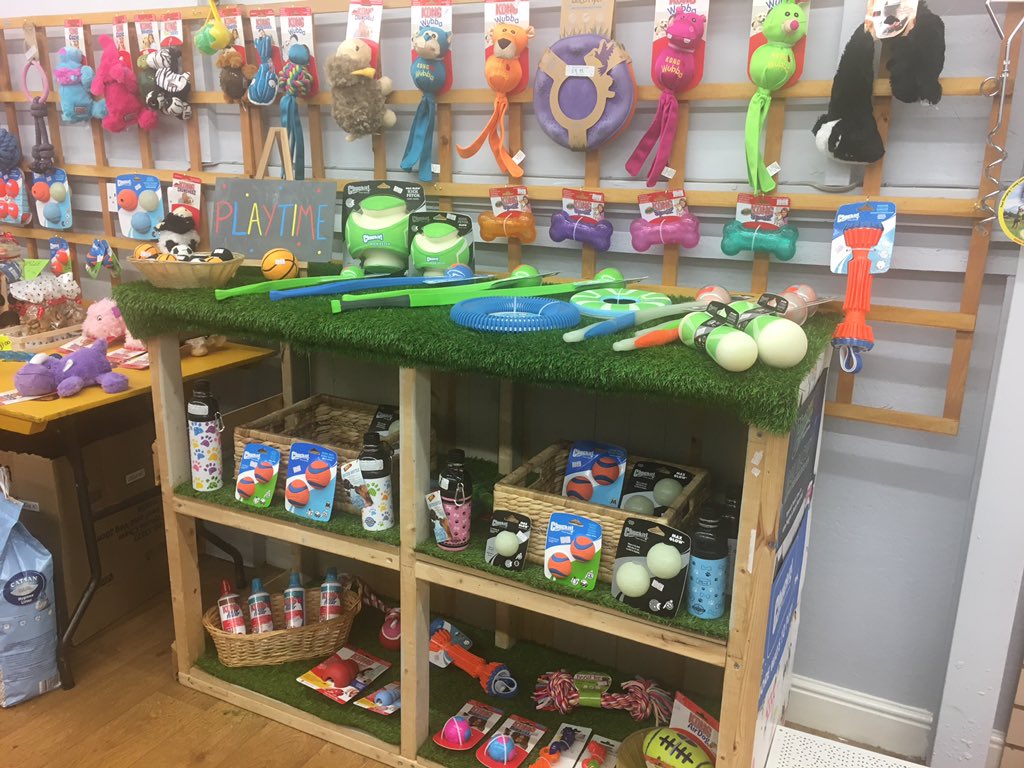 HogansPetHamper's tweet photo. @TheoPaphitis @Wellybix Came out of uni with an animal degree and opened a pet shop dedicated to health and wellbeing, we are going from strength to strength! #SBS https://t.co/Jj7fTyAoAh