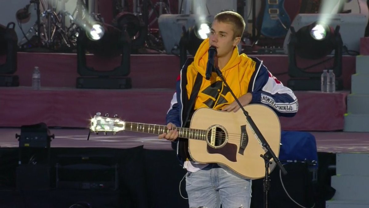 skybizzlejbboy's tweet image. &quot;No voy a dejar ir la esperanza ... No voy a dejar ir el amor ... No voy a dejar ir a Dios.&quot; - Justin Bieber
LO AMO DMS.

#OneLoveManchester