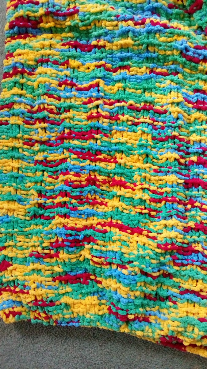 Chaotic_Cold's tweet photo. I hope whichever baby I give this blanket to likes it. #varigatedyarn #badknittingideaonmypart https://t.co/fEoLf70WTs