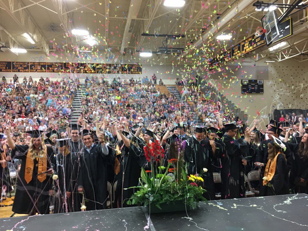 tonyaolson22's tweet photo. Congrats Waupun Class of 2017! Once a Warrior, Always a Warrior! https://t.co/rvaBNOAVNk