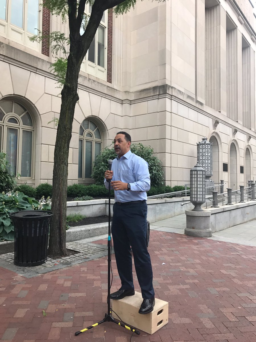 TuesdaysToomey's tweet photo. PA State Rep- TY for speaking out against #AHCA136 about pre-existing conditions. He says Healthcare is a human right! #readAHCA https://t.co/8ZuzxFGeR2
