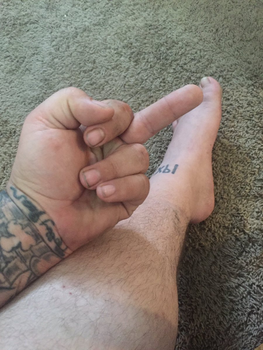 MasterWicked86's tweet photo. #footgod #worshiphere #fuckyoupayme #findom #cashmaster #masterwicked https://t.co/h8JjOopVMb