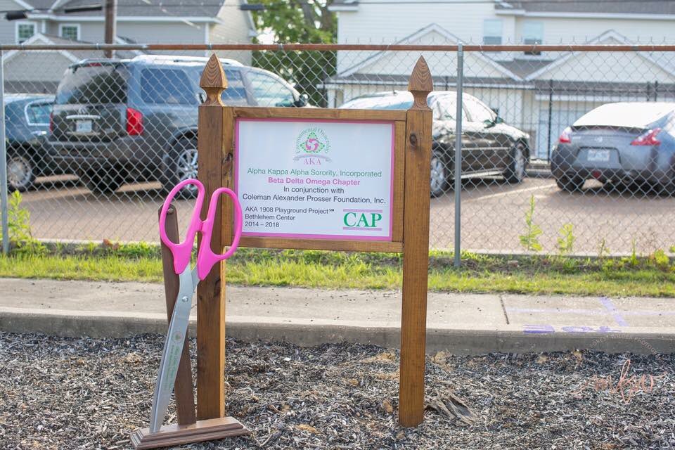 BDOAKA's tweet photo. 1908 Playground Ribbon Cutting Ceremony and Sign Unveiling at the Bethlehem Center! 💞💚#AKA1908 #BetaDeltaOmega 📸:MFW Photography https://t.co/OSwoHooqnJ