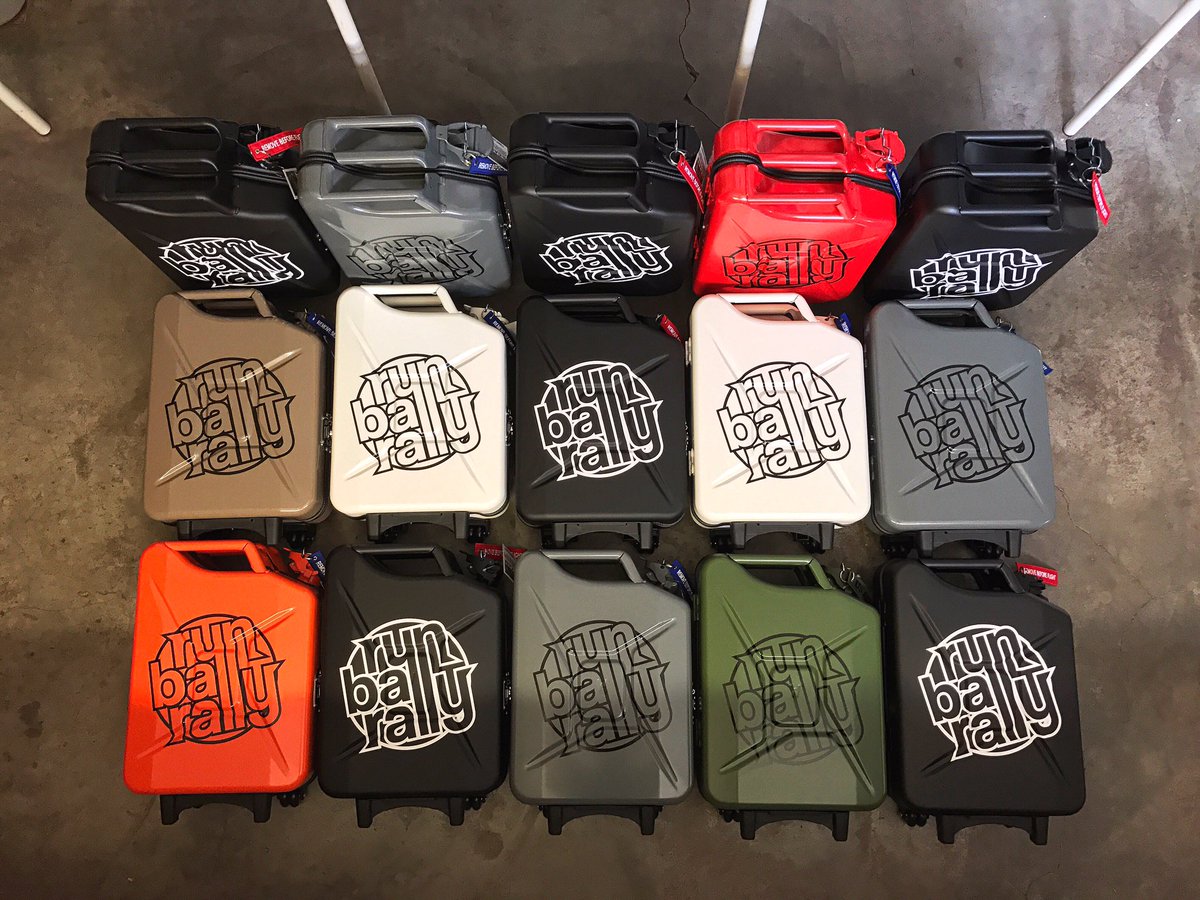 GCASEOFFICIAL's tweet photo. The @RunballRally is finished, the G-cases keep going 🏁
#runball #roadrally #rally #f1 #gumball #gumball3000 #travelcase #luggage #car https://t.co/3SjdLQhp0R