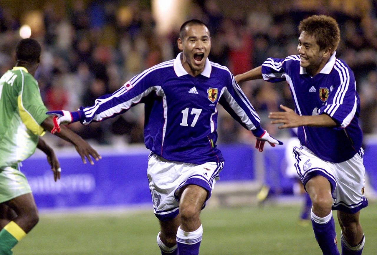 サッカーダイジェスト Twitter पर 黄金世代 復刻版 遠藤保仁メモリアル シドニー五輪秘話 進撃の裏側で 前編 T Co Ottielzpwa 遠藤保仁 ヤット Yatto 黄金世代 Gamba ガンバ サッカー好きな人rt 日本代表 シドニー五輪 中田英寿