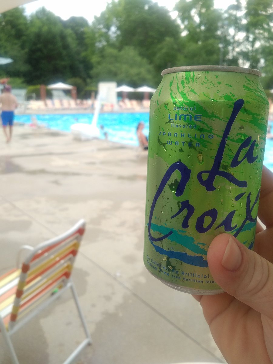 Iprojectit's tweet photo. @ITBInsider is this allowed #OTB? #SevenOaksSwimClub #ItsPrivate https://t.co/pYEVcFxgUS