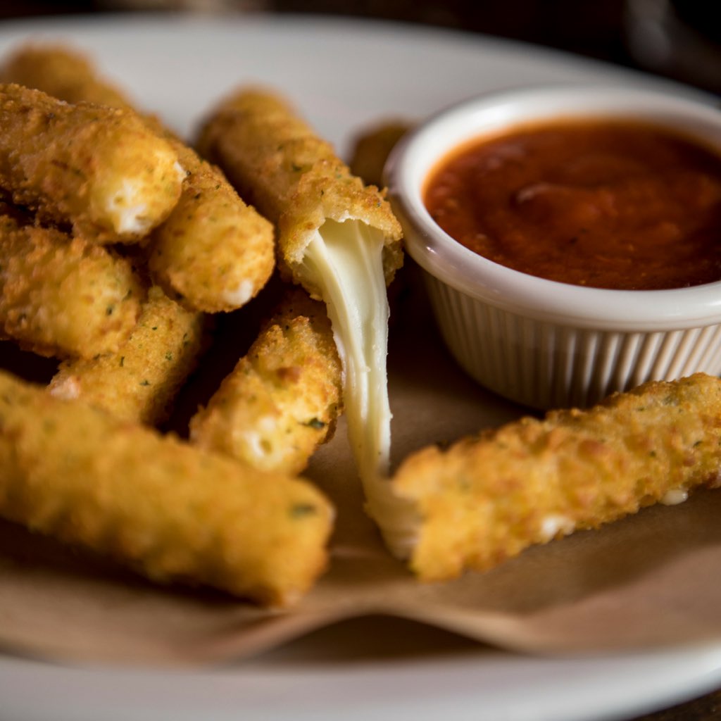 LogansRoadhouse's tweet photo. When it comes to celebrating #CheeseDay, we've got you covered...literally. https://t.co/2uhCRg1Ubd