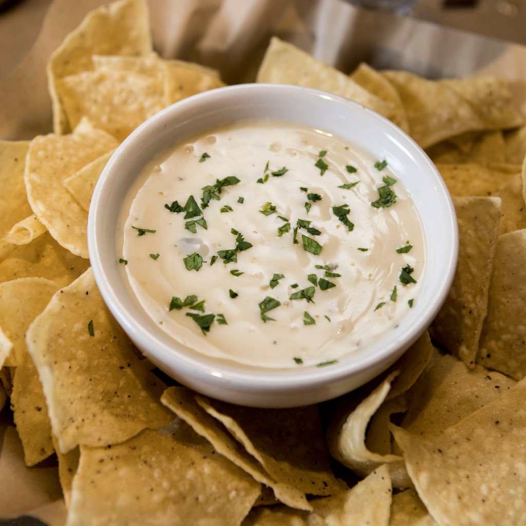 LogansRoadhouse's tweet photo. When it comes to celebrating #CheeseDay, we've got you covered...literally. https://t.co/2uhCRg1Ubd