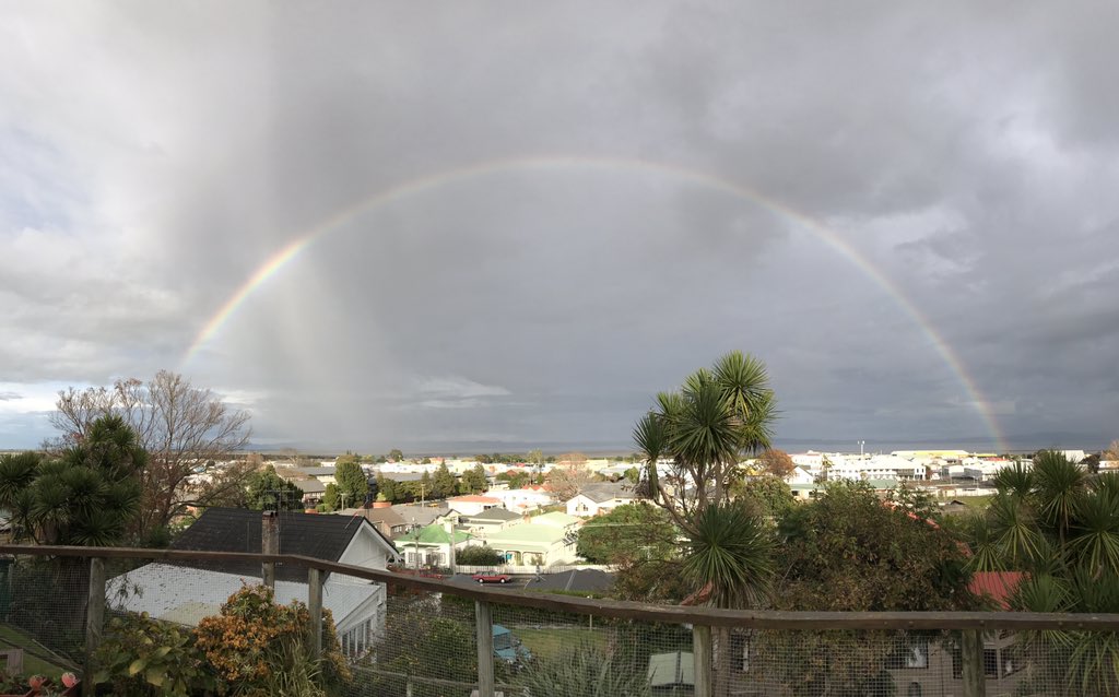 #OneLoveManchester <a href="/MileyCyrus/">Miley Cyrus</a> <a href="/katyperry/">KATY PERRY</a> <a href="/coldplay/">Coldplay</a> somewhere over the rainbow #thames #newzealand #arianagrande