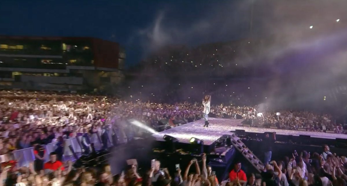MTV's tweet photo. To make donations in support of #OneLoveManchester please visit https://t.co/ZgAn4DxyLx https://t.co/h4GThXRmoc