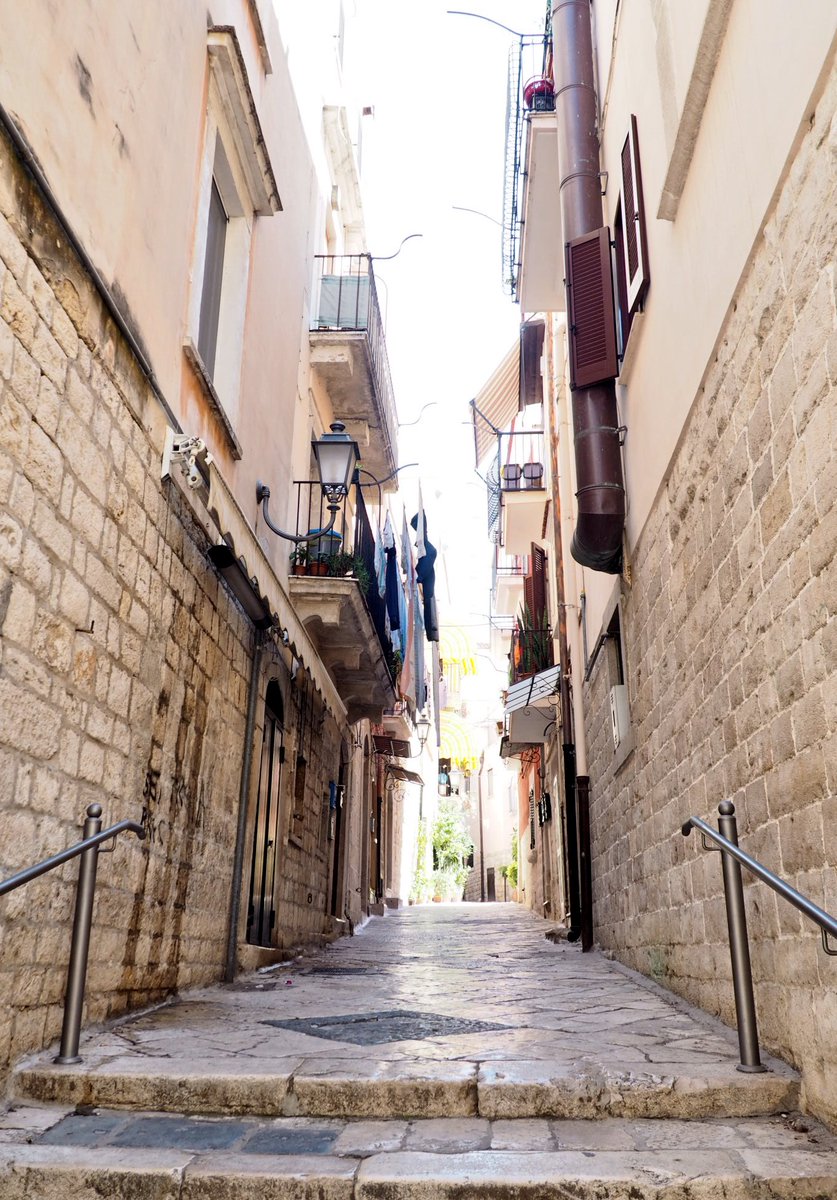em_luxton's tweet photo. Spent our last day in #Puglia exploring beautiful Barletta #bloggerxMargherita #destinationinprogress #WeAreinPuglia #Puglia365 https://t.co/Cp4ERRnt2K