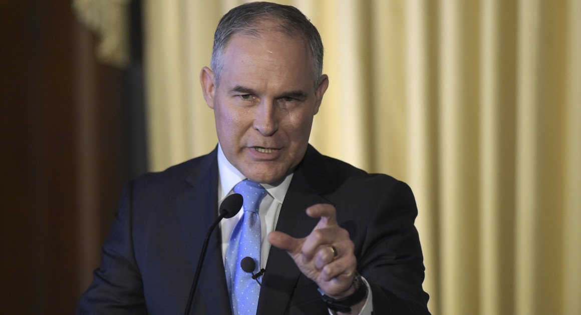 Pruitt dodges another question on Trump climate change beliefs politi.co/2rU7NpF